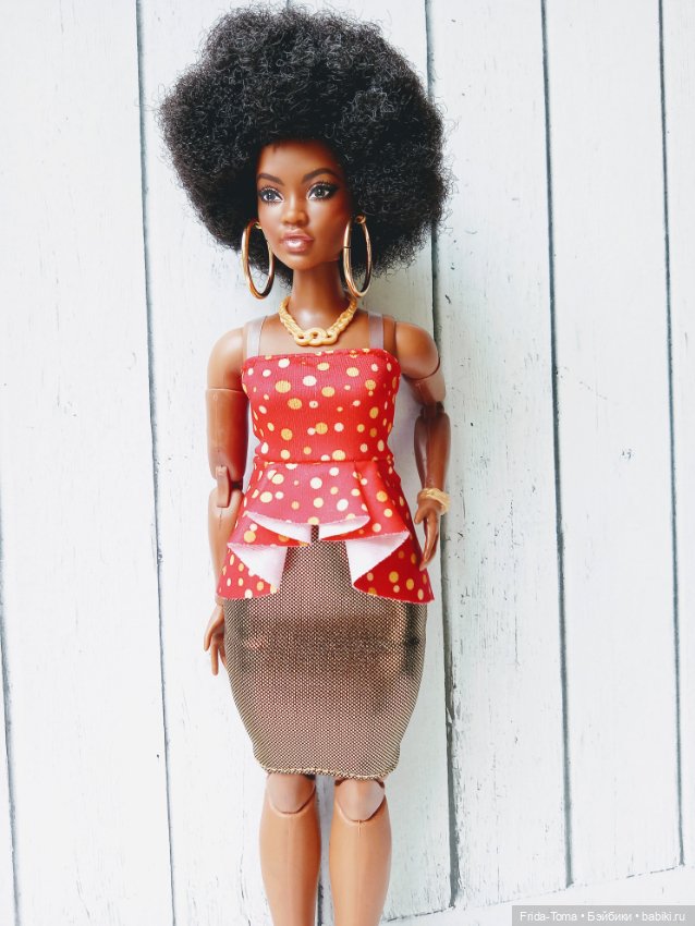 Одежда Барби Аутфит фешн пак золотое платье фэшн пак вечерний аксессуары