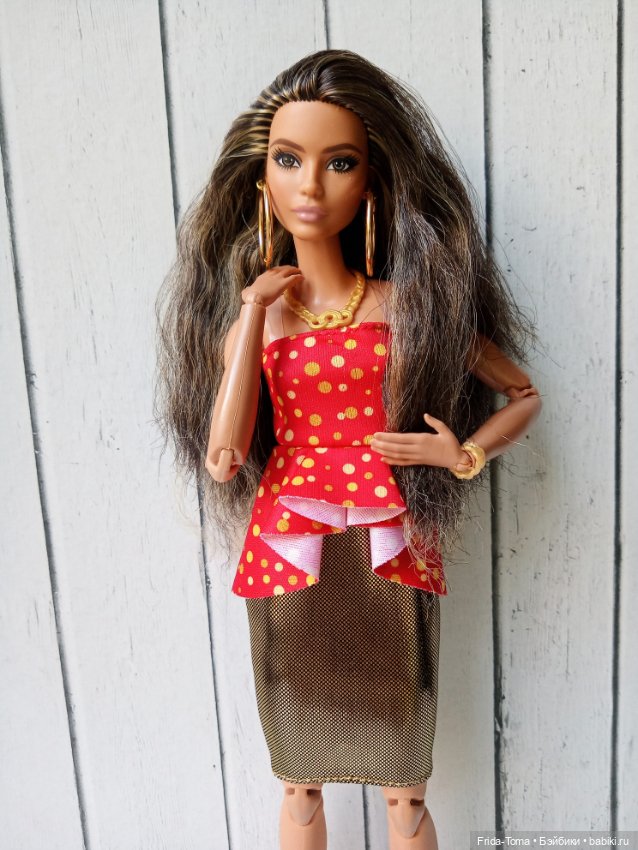 Одежда Барби Аутфит фешн пак золотое платье фэшн пак вечерний аксессуары (фото 8)
