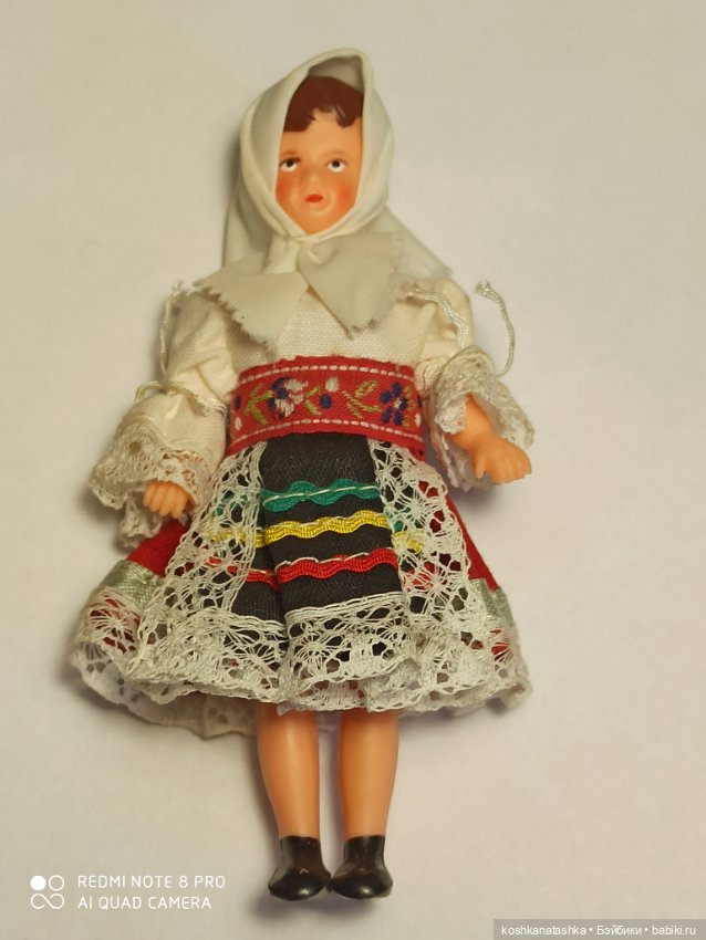 Мини-куколки ARI в национальных костюмах (фото 6)