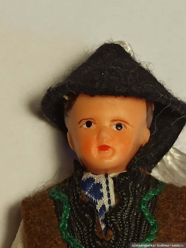 Мини-куколки ARI в национальных костюмах (фото 3)