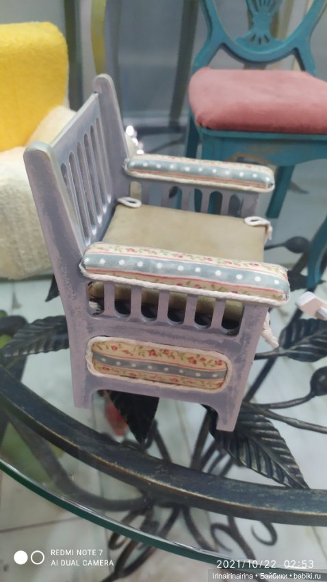 Кресло для куклы с выдвижным ящиком (фото 7)