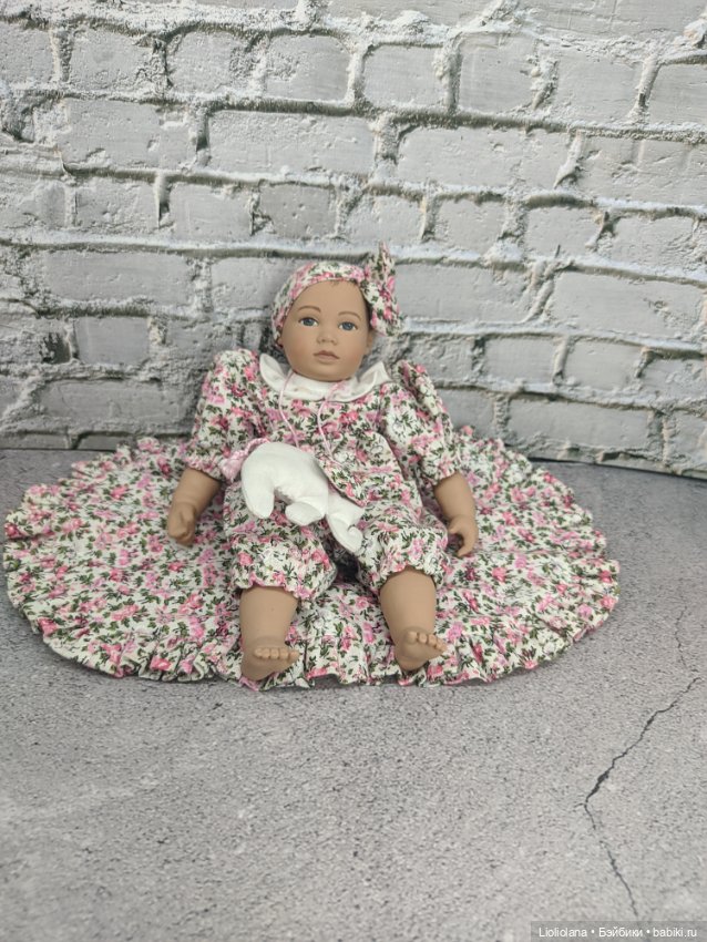 Малышка со слоником от Heidi Ott. 22 см (фото 8)