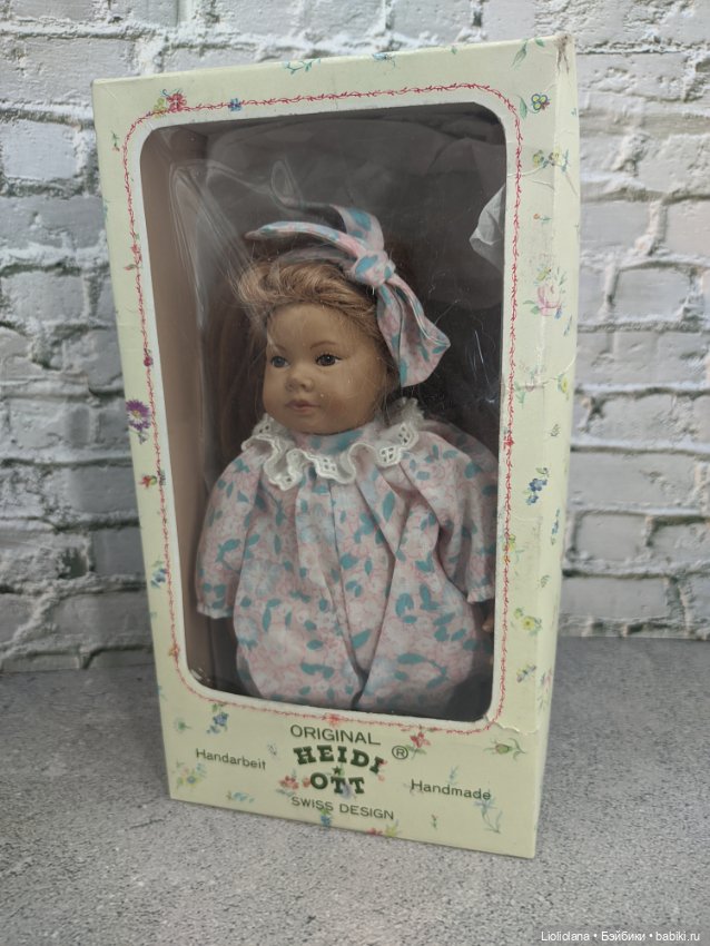 Малышка с длинными волосами от Heidi Ott