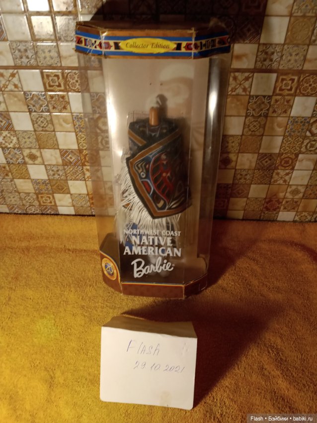 Тело+аутфит+ коробка Northwest Coast Native American Barbie==== (фото 2)