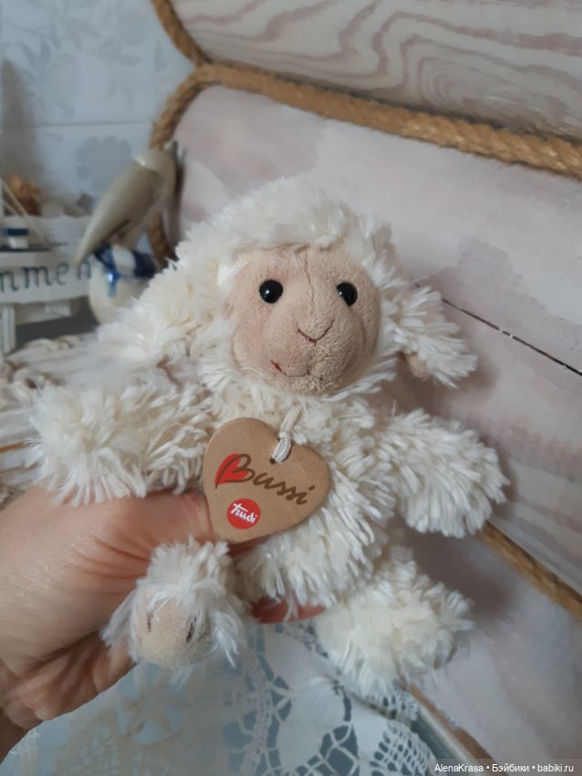 Мягкая игрушка овечка Trudi