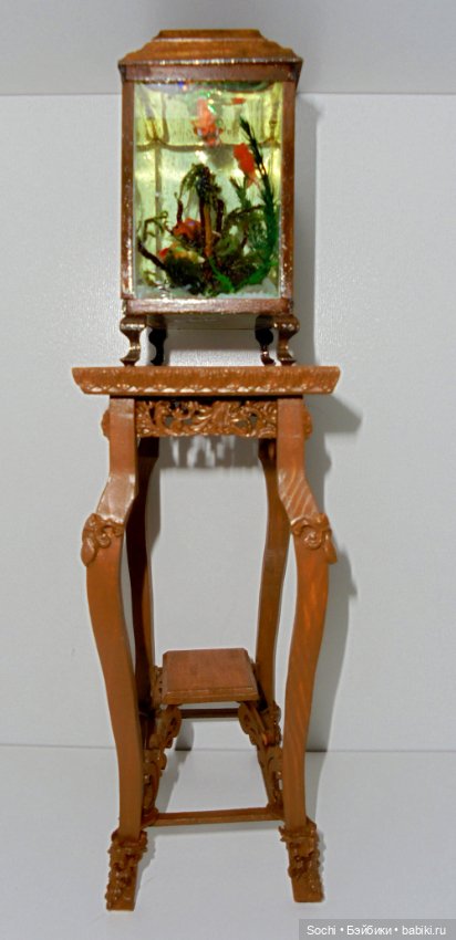 Аквариум на подставке для кукол до 40 см с подсветкой (фото 2)