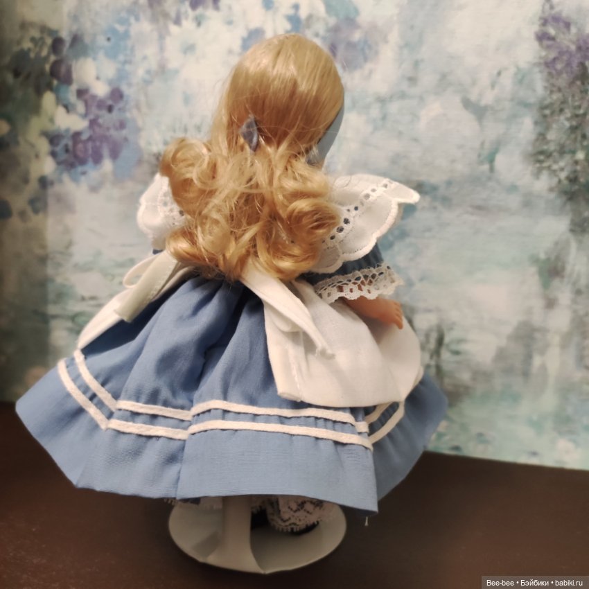 Кукла США Алиса в стране чудес (фото 8)