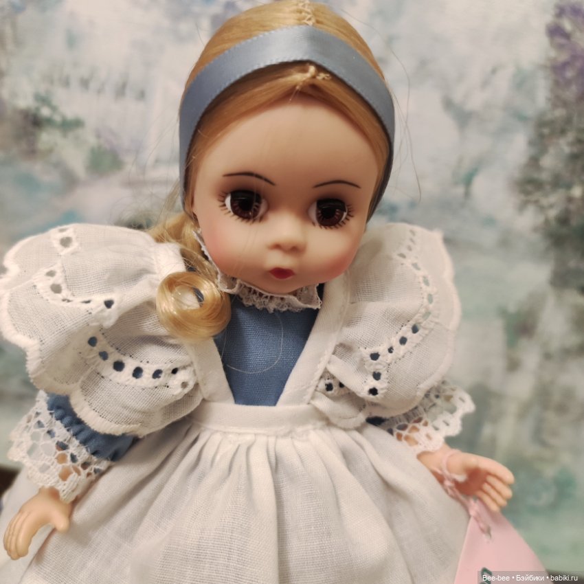 Кукла США Алиса в стране чудес (фото 4)