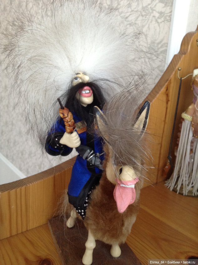 Горячий мужчина !! На осле :-)))