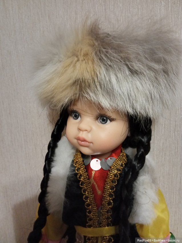 Национальный костюм,из серии костюмы народов мира