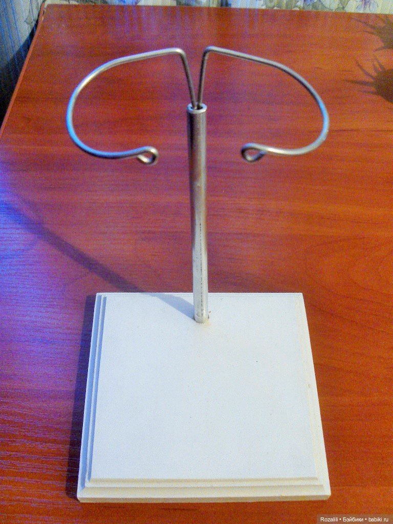 Подставка для кукол — Подставки