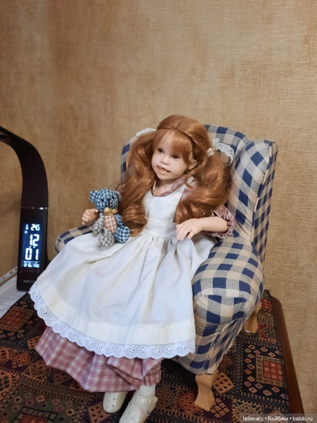 Мэгги ( Maggie) в кресле. Куколка из резин (фото 4)