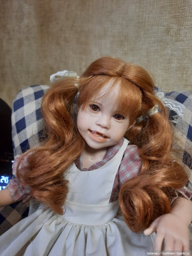 Мэгги ( Maggie) в кресле. Куколка из резин