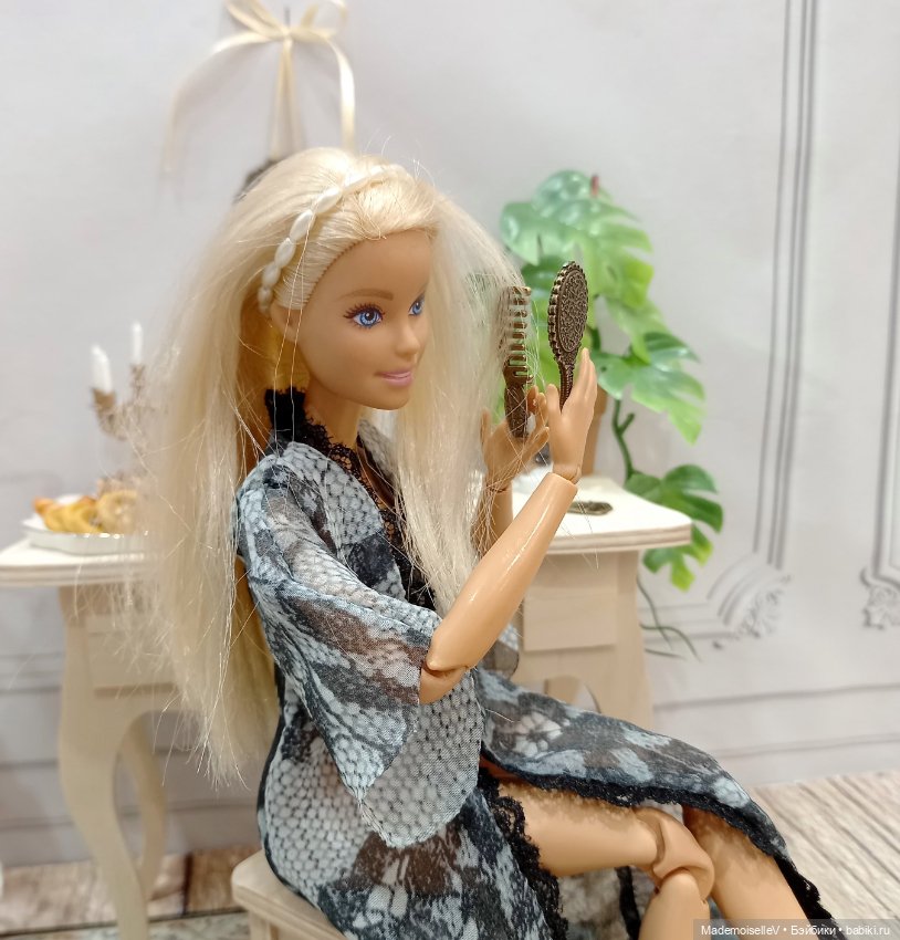 Гребешки и расчески — Миниатюра для кукол