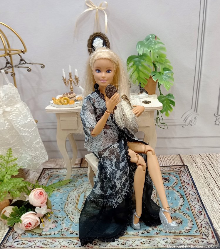 Гребешки и расчески — Миниатюра для кукол