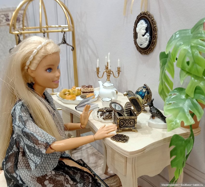 Гребешки и расчески — Миниатюра для кукол