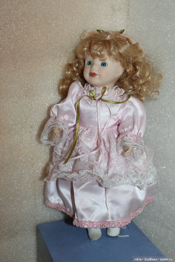 Фарфоровая кукла * С дефектами