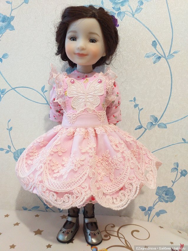 Платье и сарафан для кукол Руби Рэд 37 см Клубничное настроение