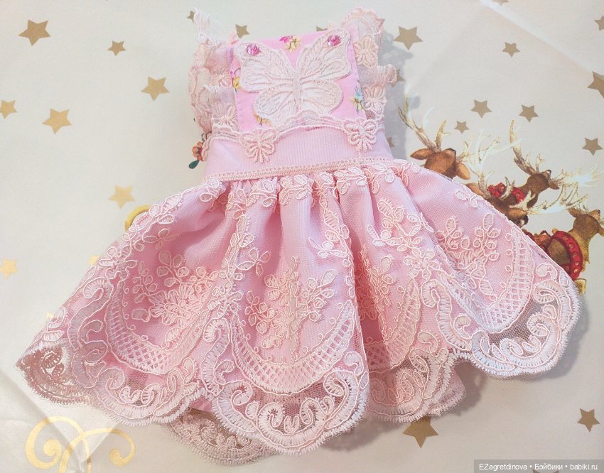 Платье и сарафан для кукол Руби Рэд 37 см Клубничное настроение (фото 4)