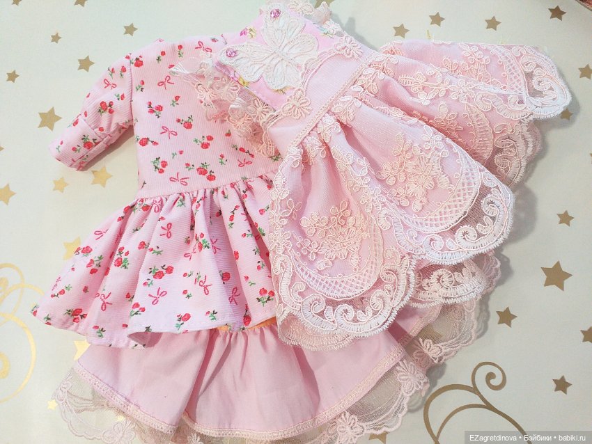 Платье и сарафан для кукол Руби Рэд 37 см Клубничное настроение (фото 7)