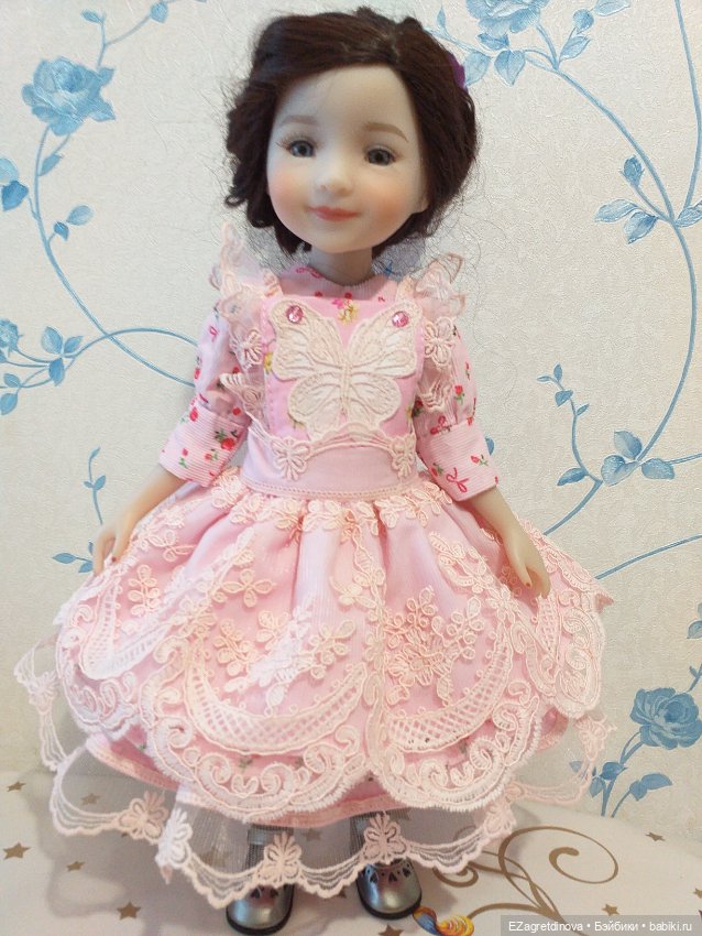 Платье и сарафан для кукол Руби Рэд 37 см Клубничное настроение