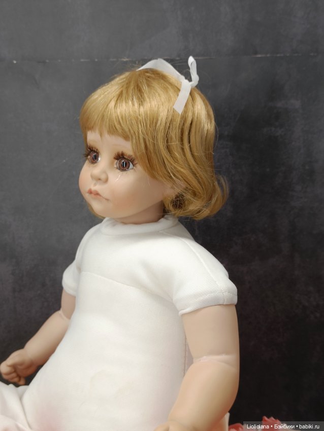 Плакса Ребекка Линн от lloyd Middleton