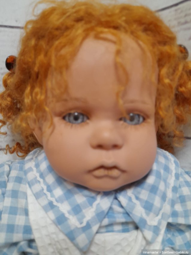 Студийная голубоглазка от Ruth Treffeisen