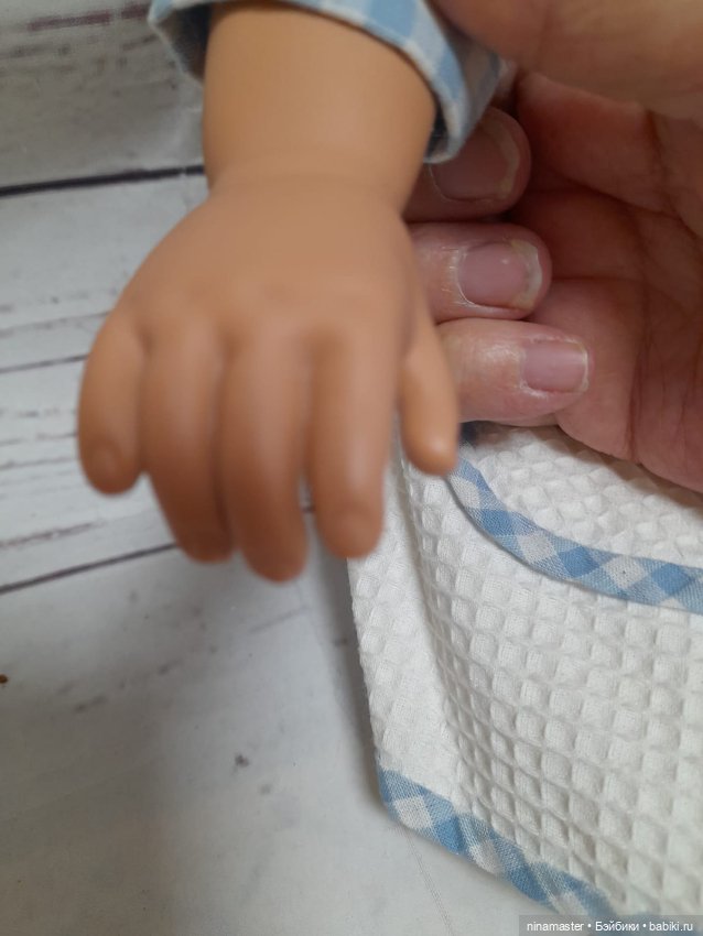 Студийная голубоглазка от Ruth Treffeisen