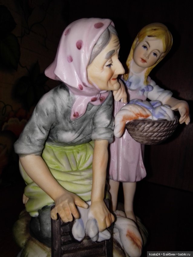 Статуэтка Бисквит Бабка с внучкой (фото 6)