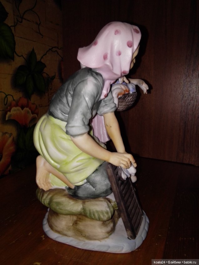 Статуэтка Бисквит Бабка с внучкой (фото 5)