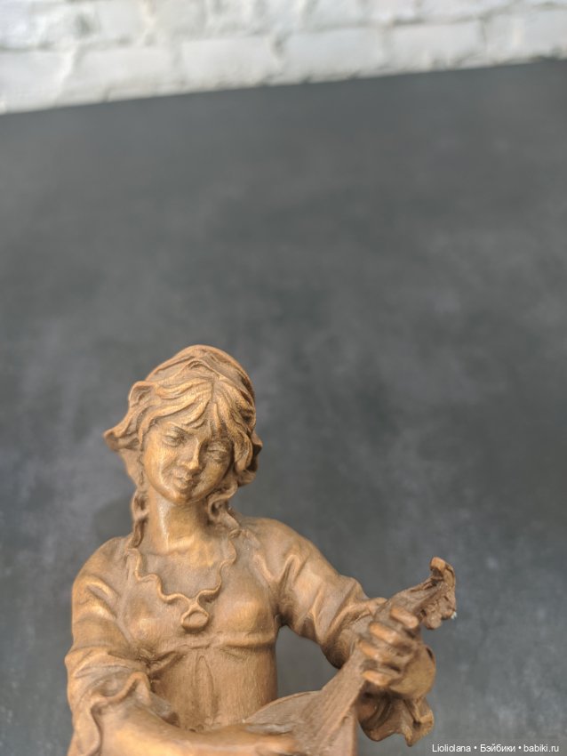 Деревянная статуэтка Девушка с мандолиной от Josef Albl (фото 6)