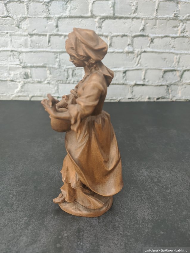 Деревянная статуэтка Девушка с мандолиной от Josef Albl (фото 2)