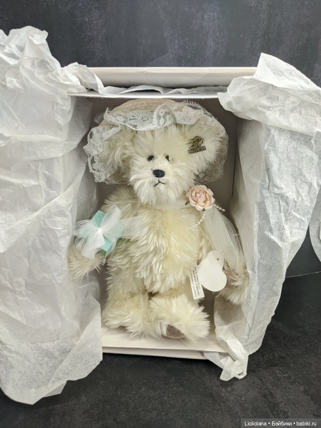 Мишка в шляпке от Annette Funicello