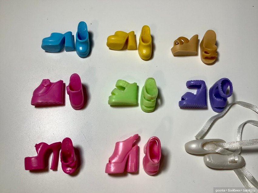 Винтажная и современная обувь для кукол барби