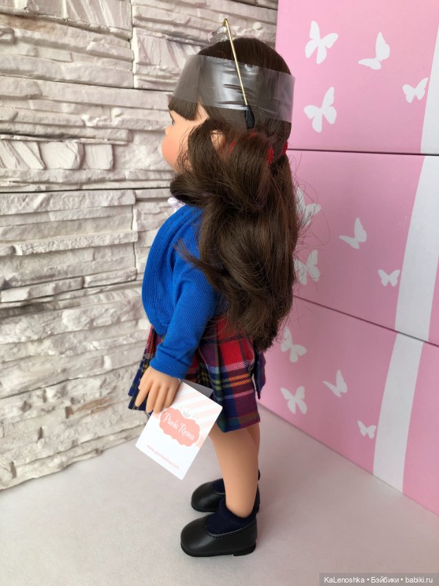 Кэрол школьница с каштановыми волосами и карими глазами от Паола Рейна(Paola Reina) (фото 6)
