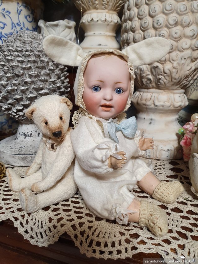 Совершенно крошечный малыш Кестнер