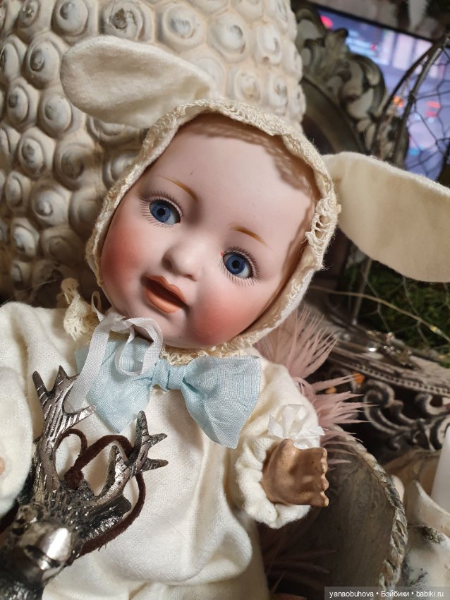 Совершенно крошечный малыш Кестнер