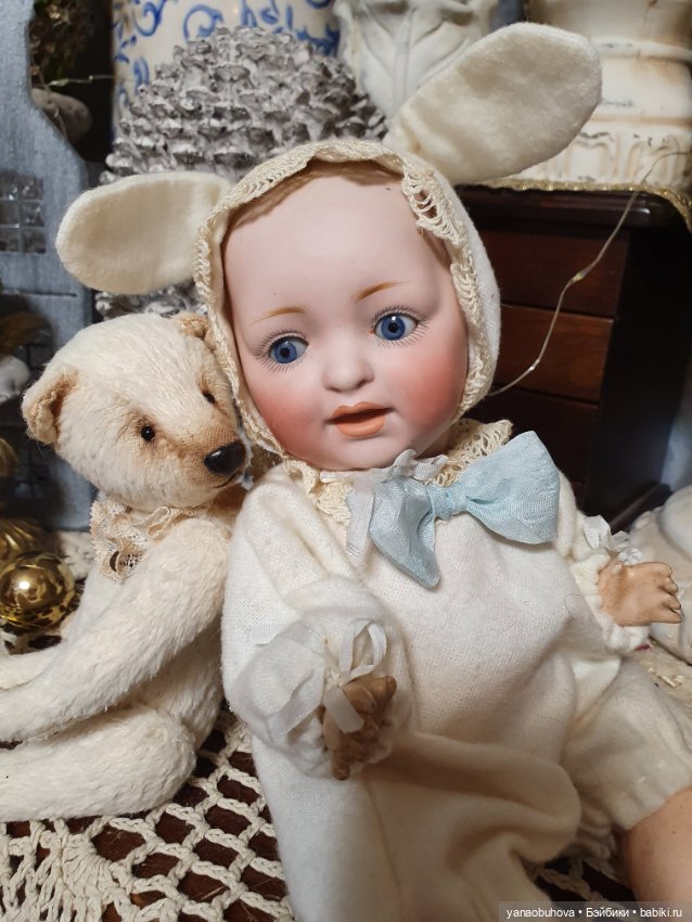 Совершенно крошечный малыш Кестнер