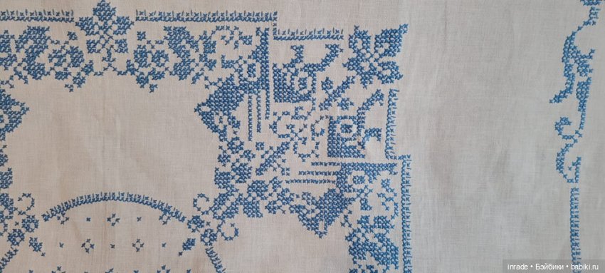 Красивая винтажная скатерть с вышивкой, Германия, 148×125см (фото 3)