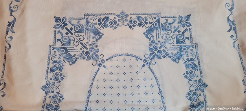 Красивая винтажная скатерть с вышивкой, Германия, 148×125см (фото 2)