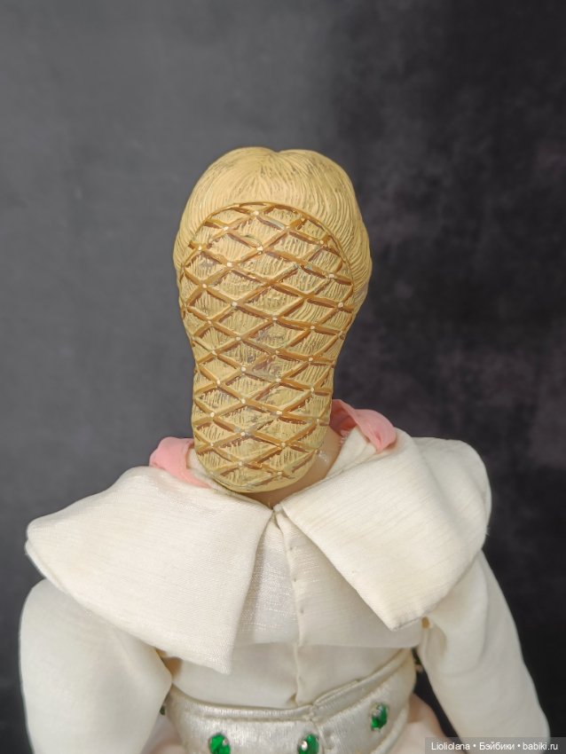 Красивая дама от Silvestri. Рассрочка