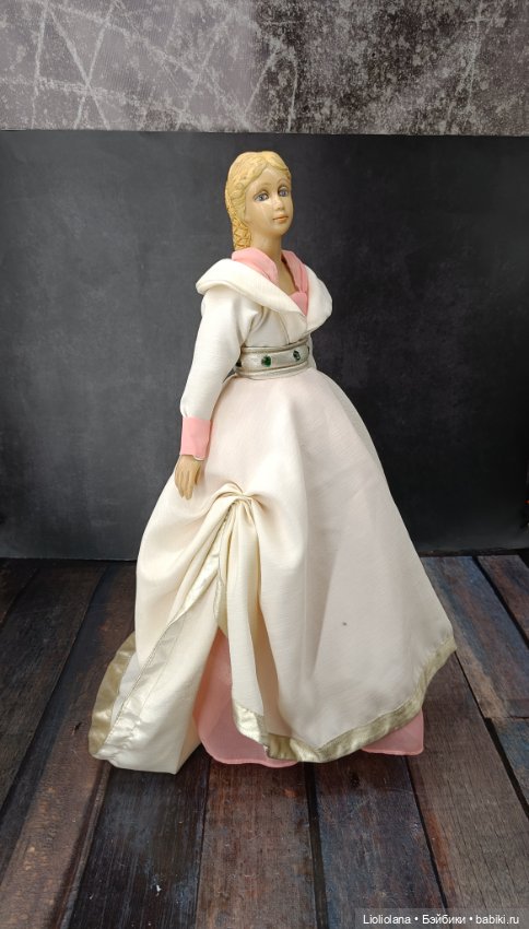 Красивая дама от Silvestri. Рассрочка