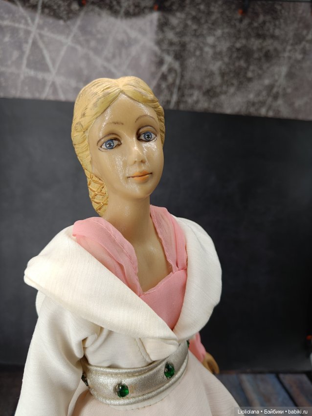 Красивая дама от Silvestri. Рассрочка