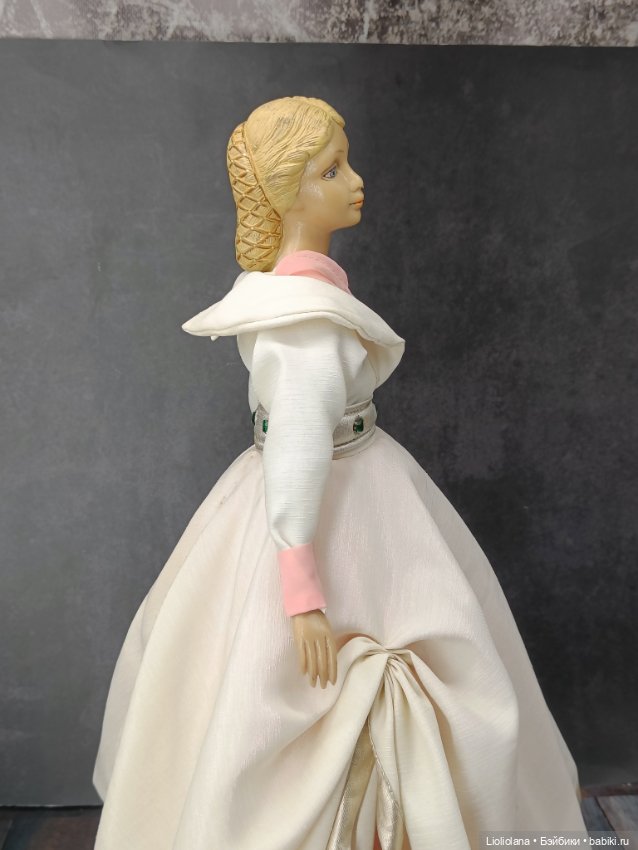 Красивая дама от Silvestri. Рассрочка