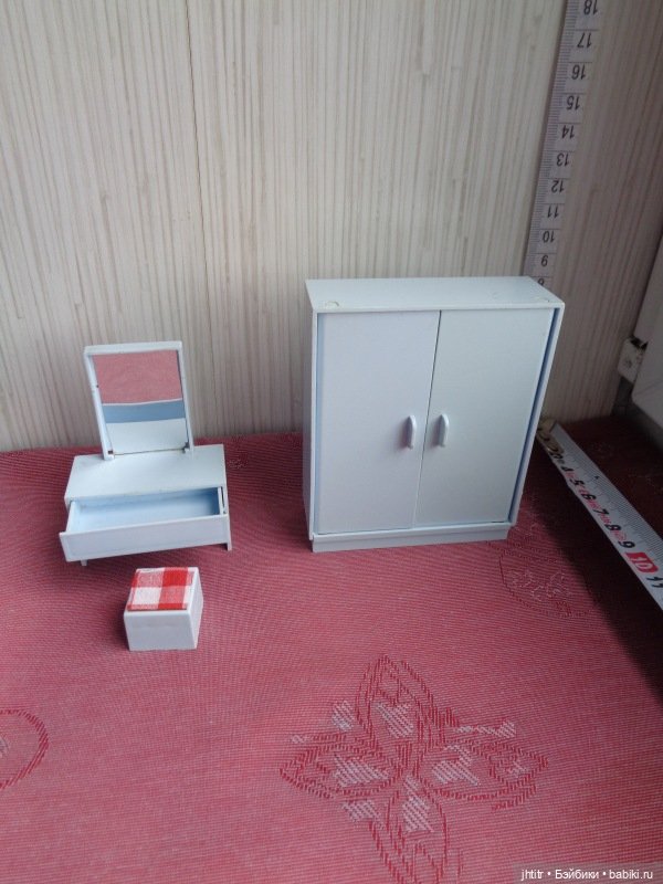 Спальня производства ГДР для ваших винтажных пупсиков ! 7 предметов (фото 5)