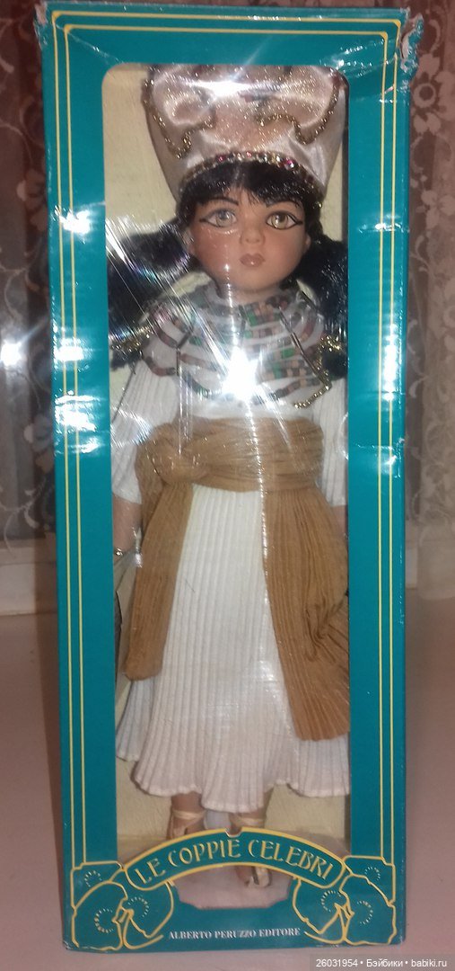 Фарфоровая итальянская кукла Клеопатра (фото 9)