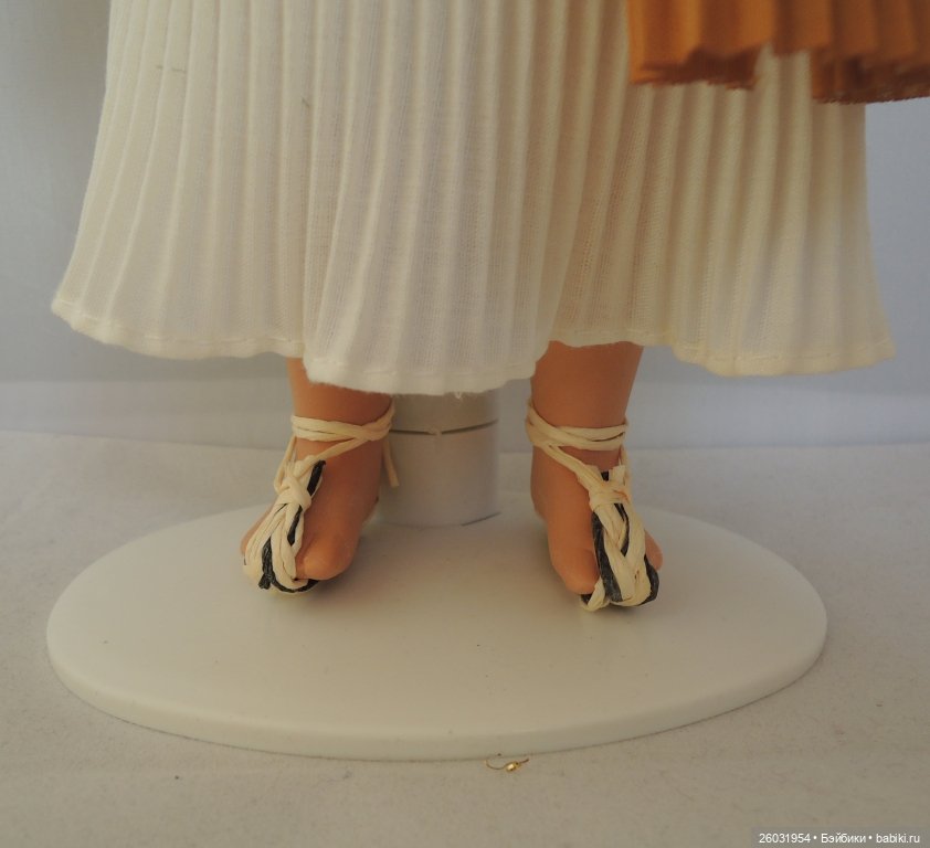 Фарфоровая итальянская кукла Клеопатра (фото 7)