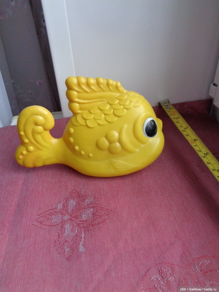 Большая рыбка целлулоид — Винтажные куклы и игрушки детства (фото 3)