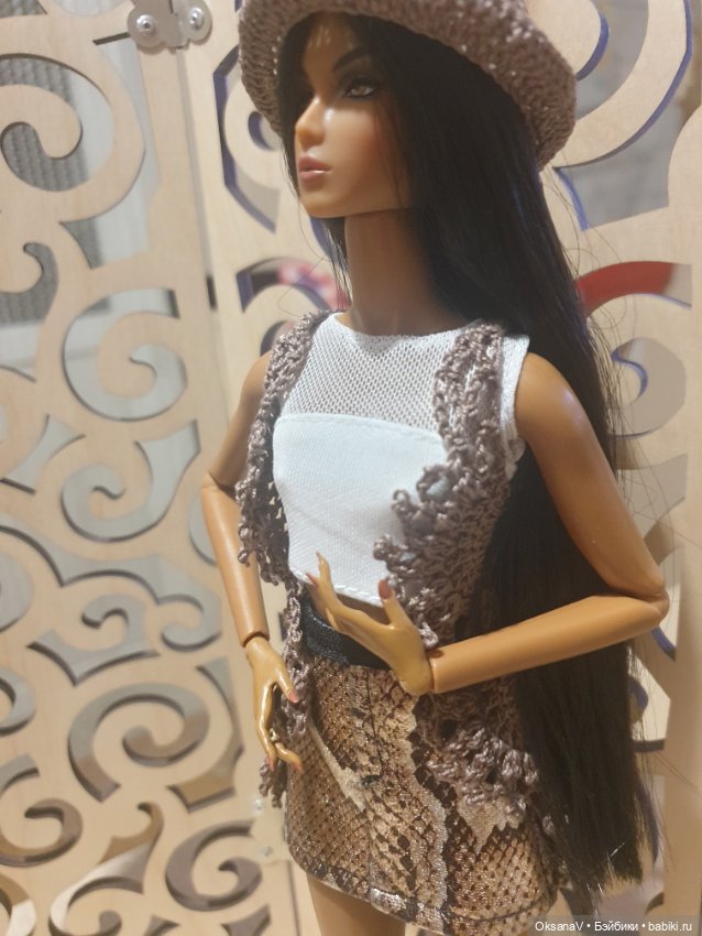 Вязаный комплект для куклы (фото 6)