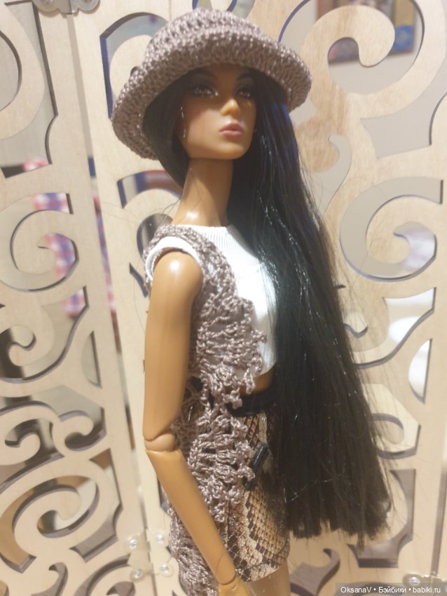 Вязаный комплект для куклы (фото 9)